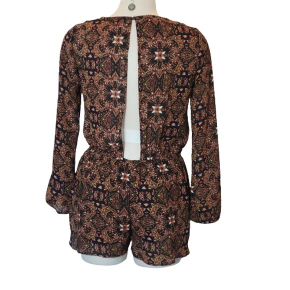Lucca Couture Batik Pattern Romper Blk/Maroon Open Back Size M - Picture 2 of 14